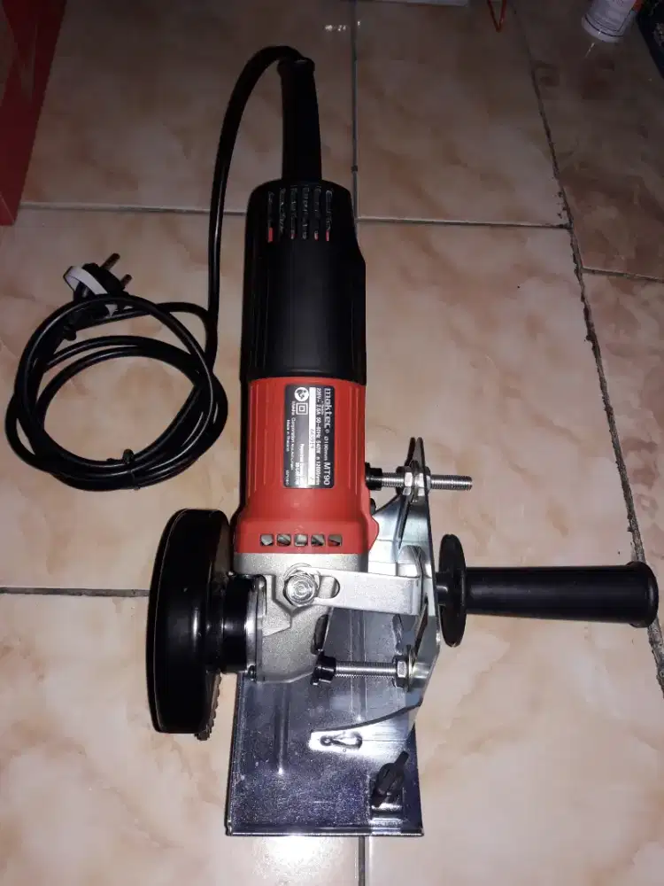 Gerinda tangan 4 Maktec