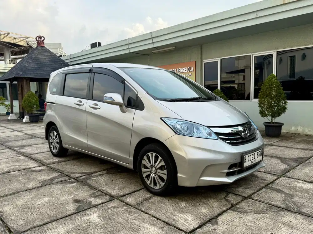 Honda Freed PSD 2012