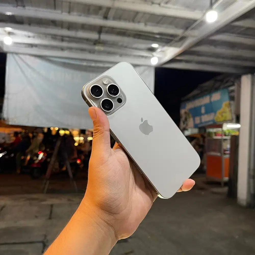 Iphone 16 Pro Max 512gb iBox fullset original dan bergaransi. Bisa TT