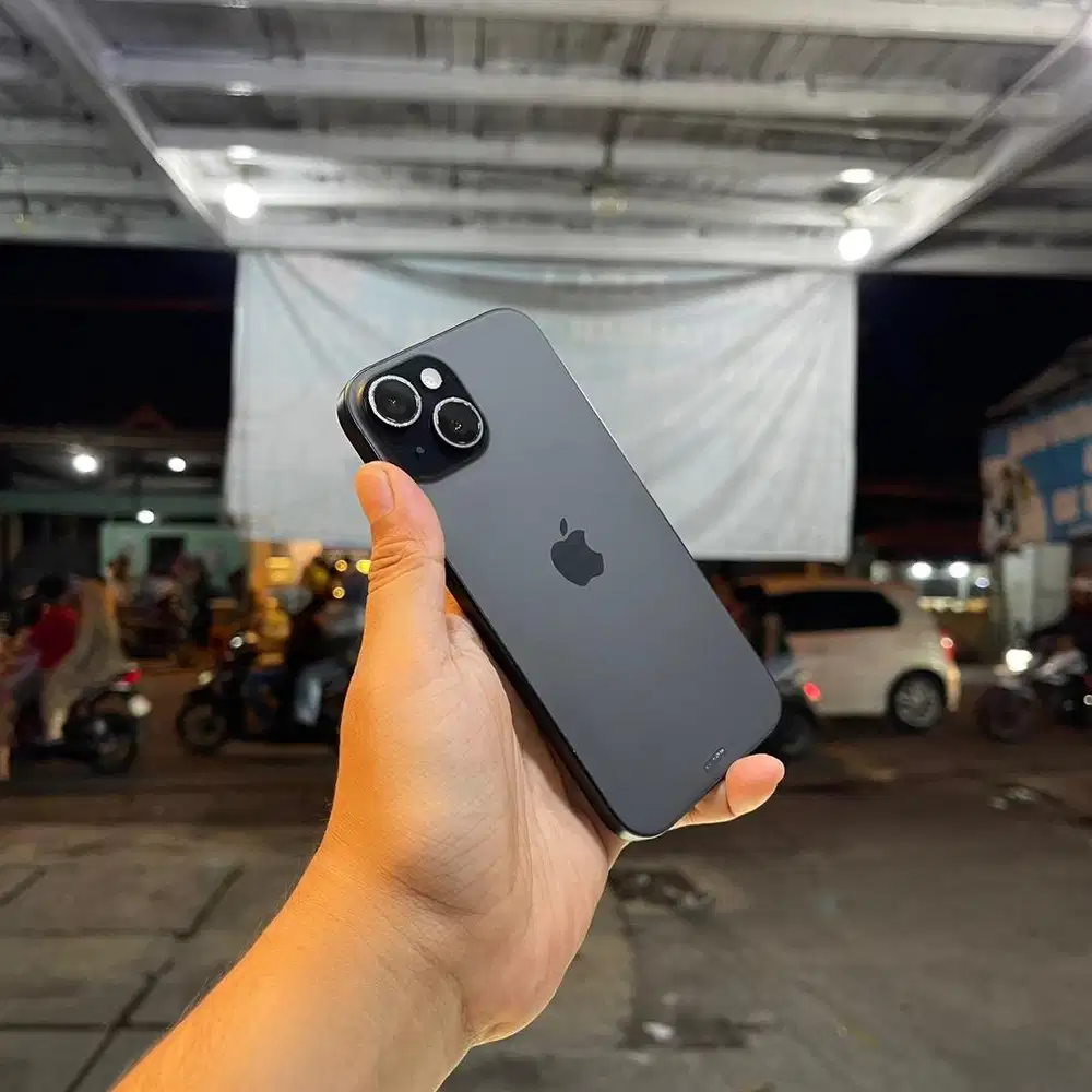 Iphone 15 128gb iBox fullset original dan bergaransi. TT juga bisa