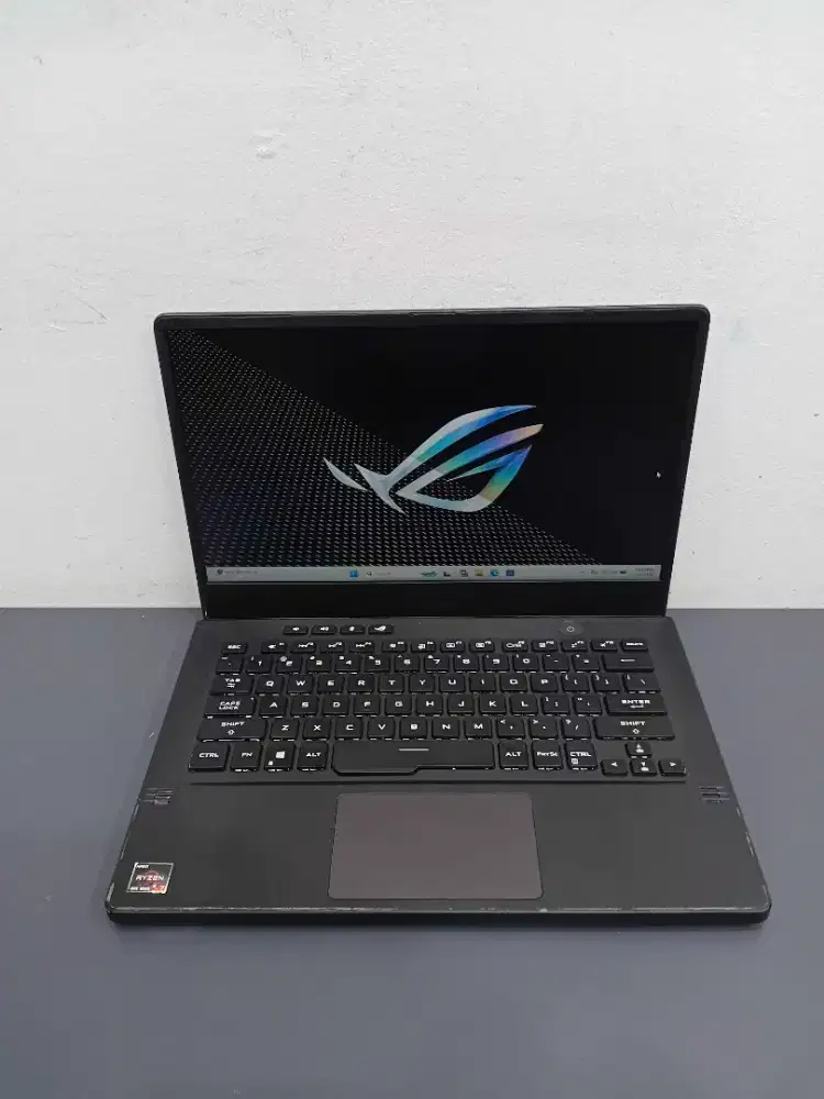 Asus ROG Zephyrus G14 AMD Ryzen 7 4800H Ram 8gb ssd 256g