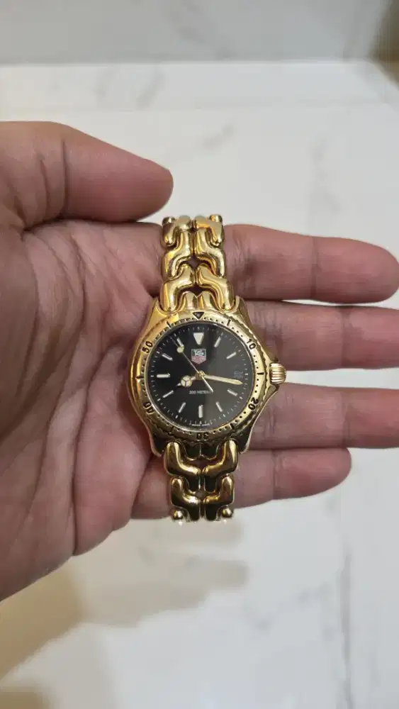 Jam Tangan TAG Heuer Professional 200M Original – Gold Edition