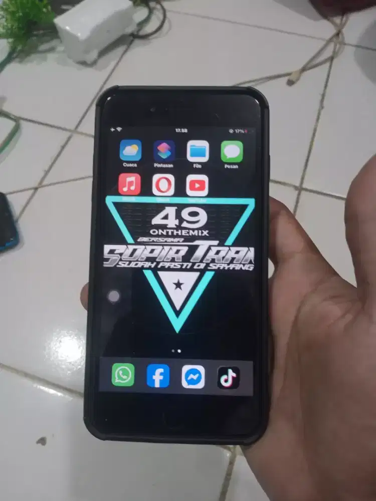 iPhone 7 plus Besar camera bening game lancar internal 128gb murah aja