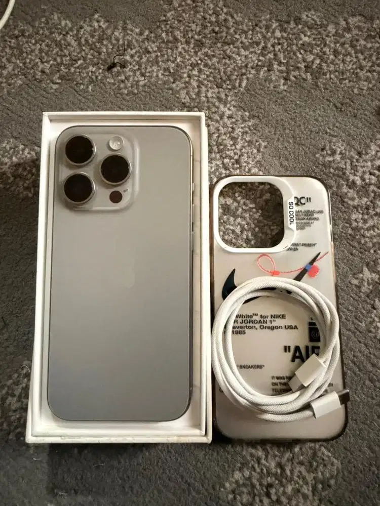Iphone 15 pro Natural titanium 128Gb