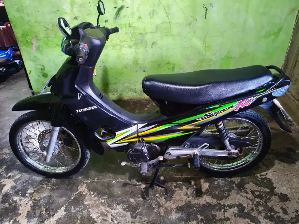 butuh cepat, dijual honda supra fit 2005 ss lengkap