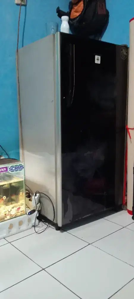 Jual kulkas, aquarium,kasur dan kipas angin