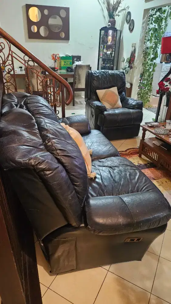 Sofa cheers informa kulit 3 dudukan reclining