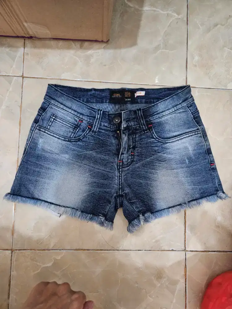 Celana jeans anak2 atau ABG ukuran M LEG'S