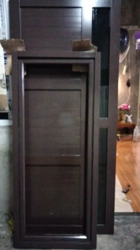 Pintu jendela,shwor dan kusen