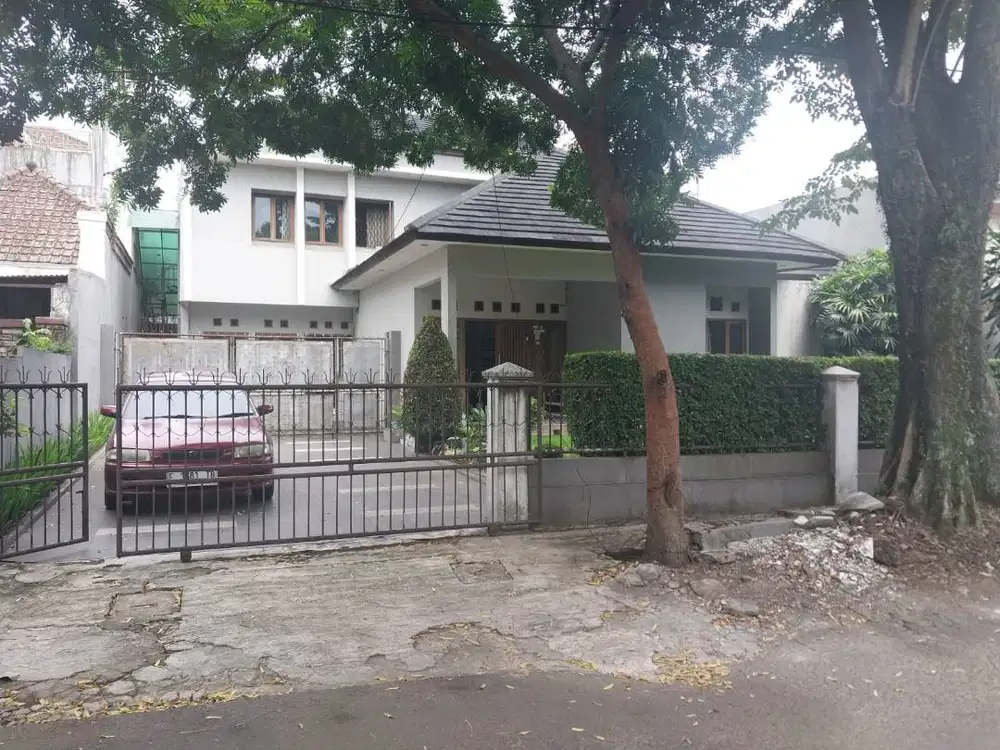 Dijual Rumah Lokasi Strategis Dekat Lapangan Gasibu dan Gedung Sate
