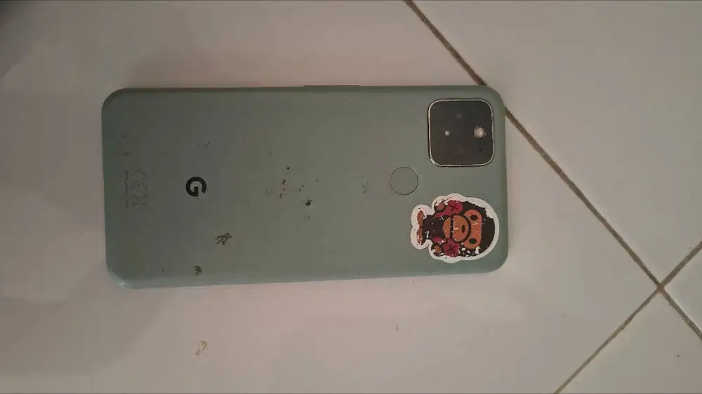 Google pixel 5 warna hijau