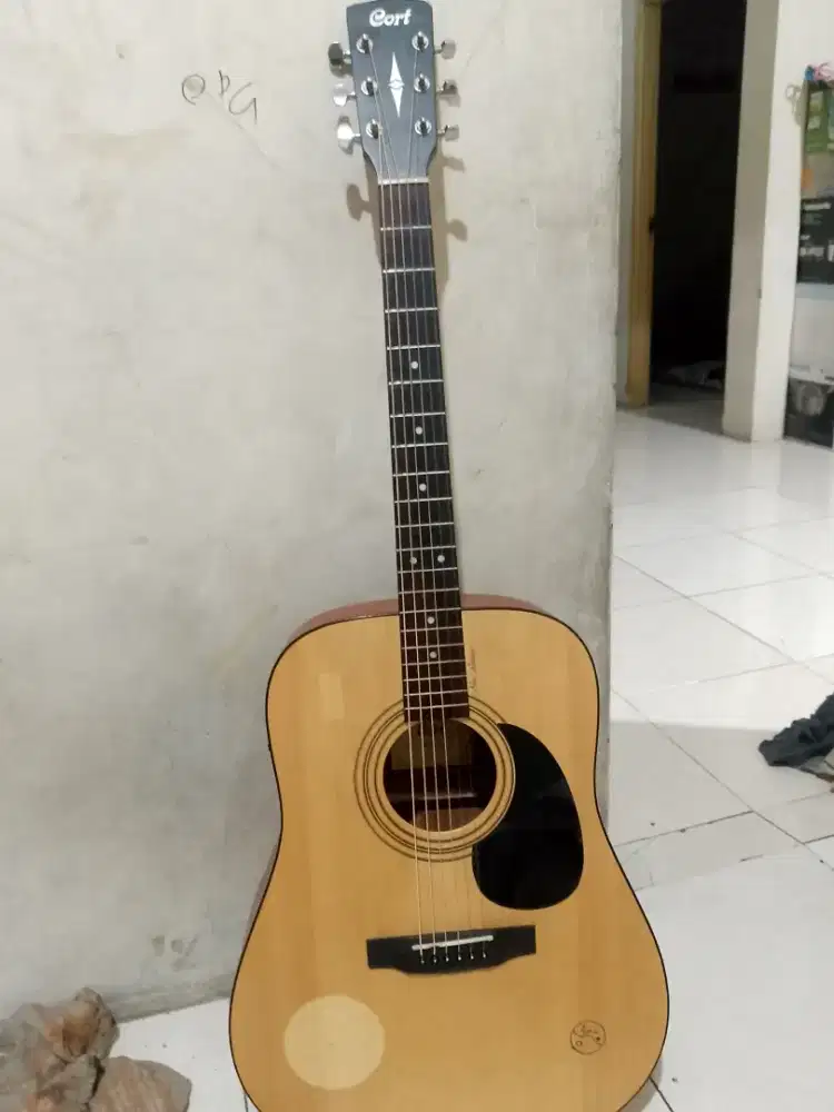 GITAR CORT AD810E OP