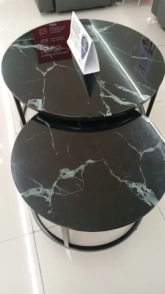 Selma meja tamu milan