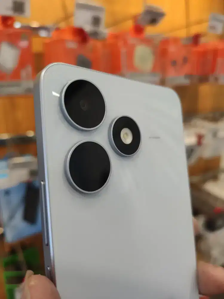 Realme Note 80 Ram upto 12 GB Baterai Besar 6300 mah, Tahan Benturan,