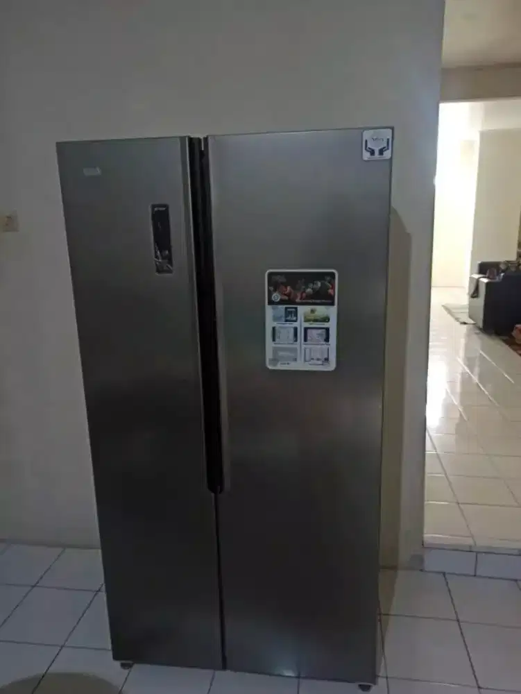 Kulkas GEA 2 Pintu Side by Side