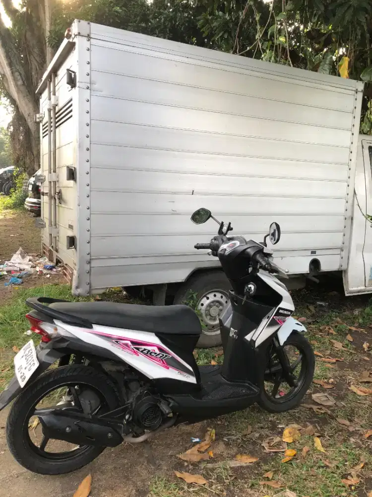 Dijual motor beat 2013