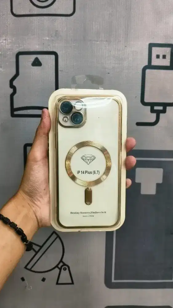 Casing iPhone 14 Plus