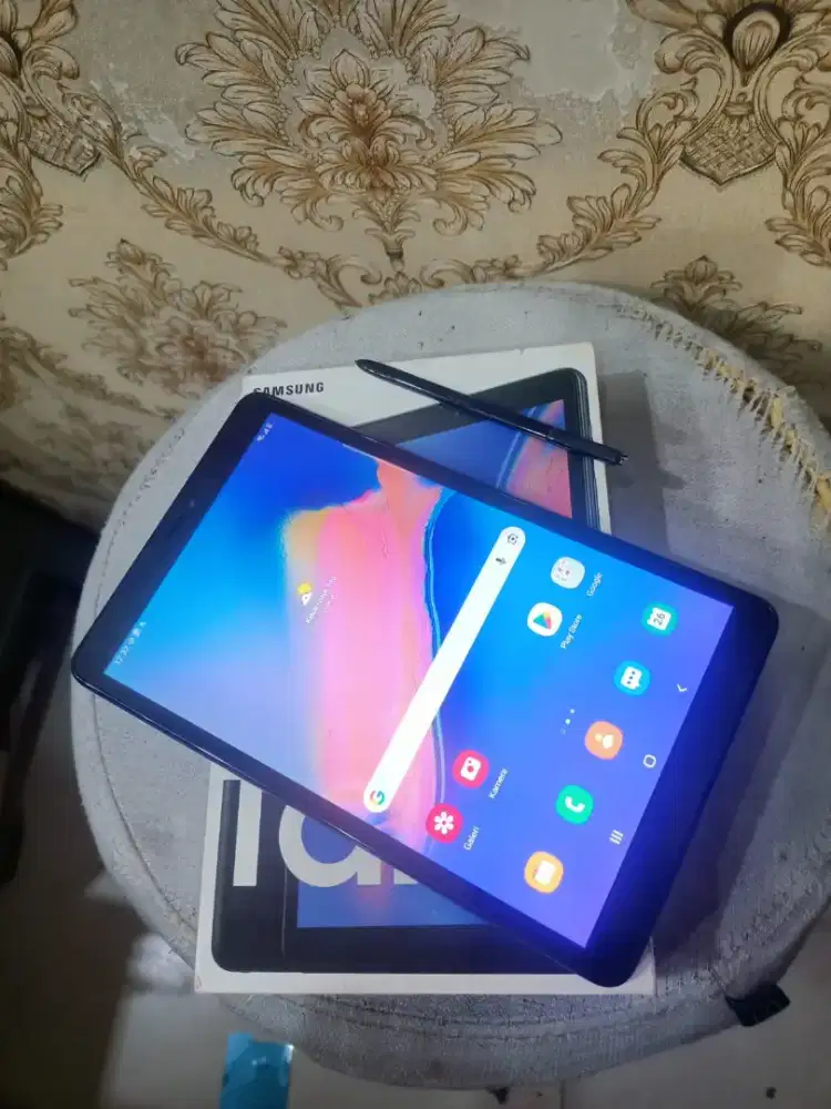 Samsung tab A with S pen ram 3/32 minus hrs pakai pena nyentuhnya lkp