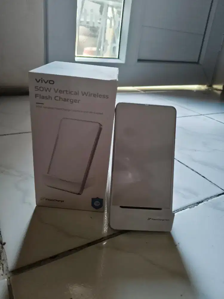 50W Vertical Wireless Flash Charger VIVO