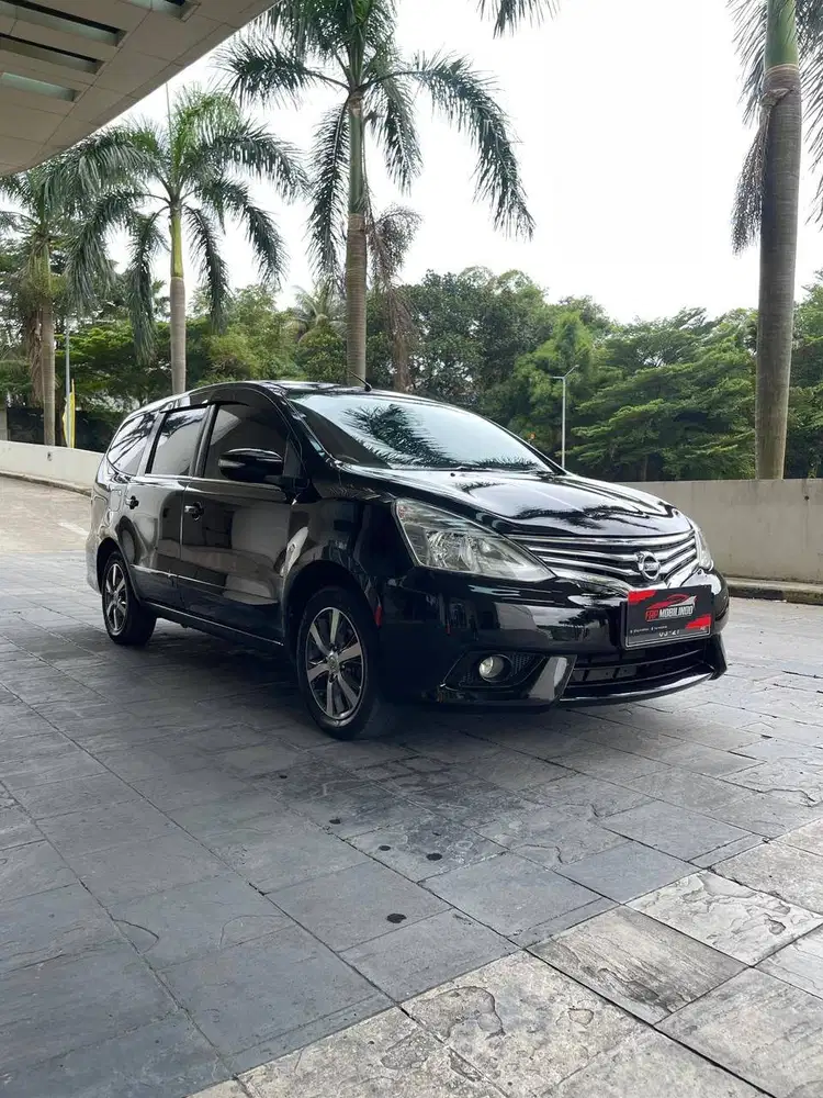 Nissan Grand Livina XV AT 2017