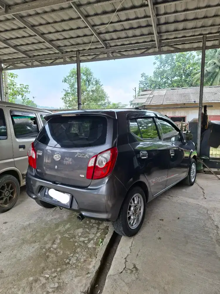 Daihatsu Ayla M 2015