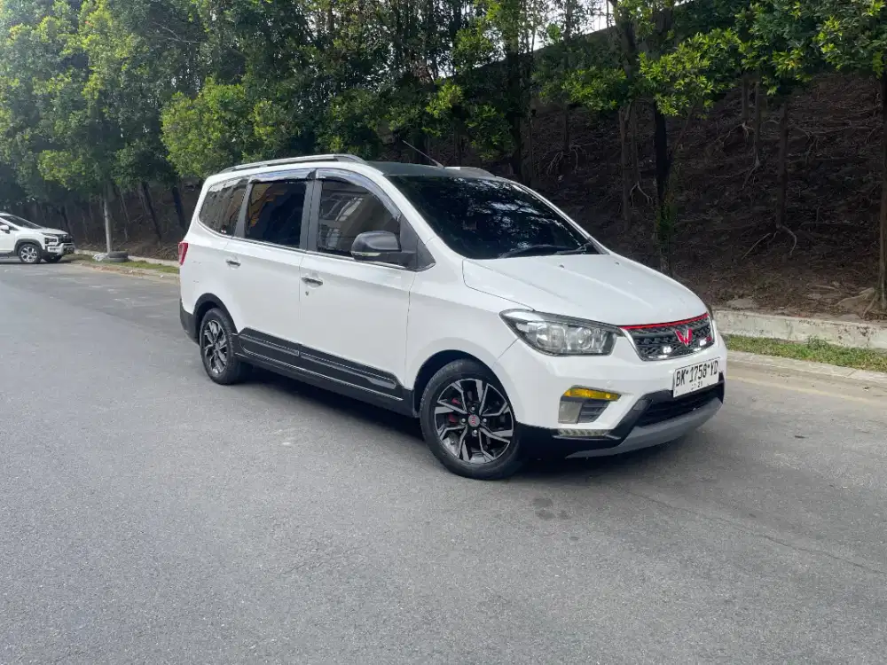 Wuling Confero S Lux Plus 1.5 M/T 2019 – Tipe Tertinggi Captain Seat