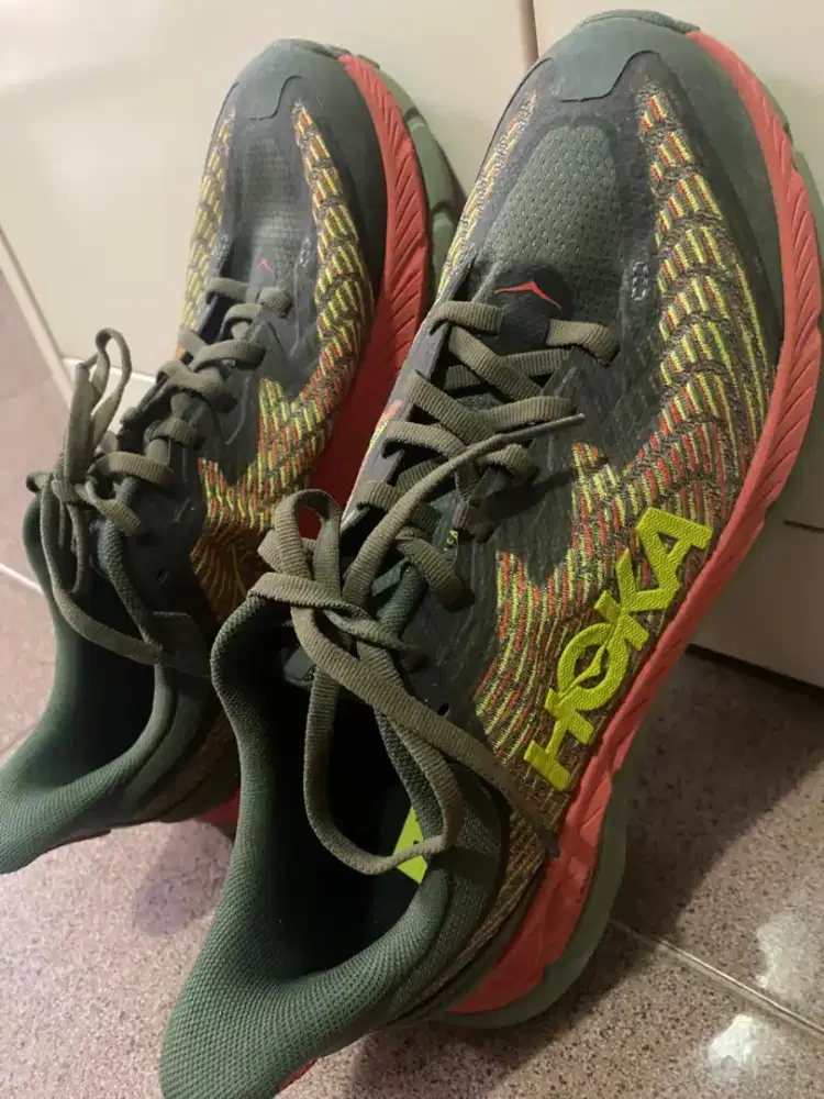 DIJUAL SEPATU HOKA ORIGINAL/LIKE NEW..!