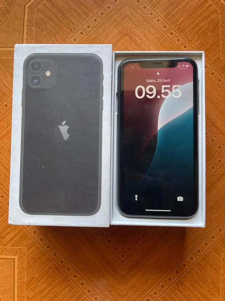 Iphone 11 64gb warna hitam black bekas