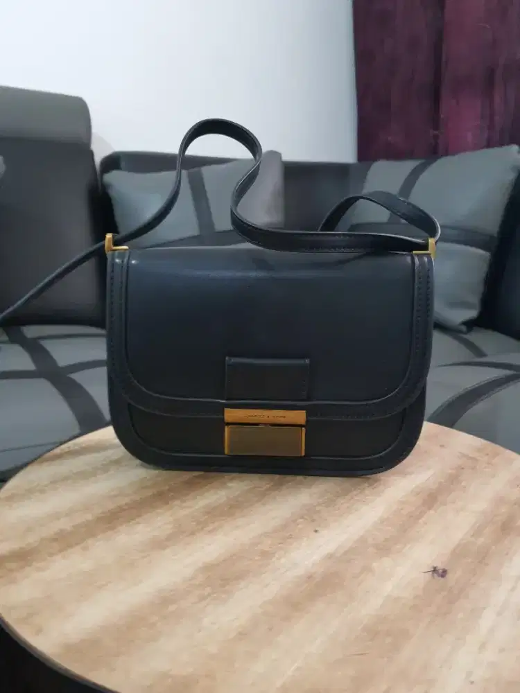 Tas Charles Keith (preloved)