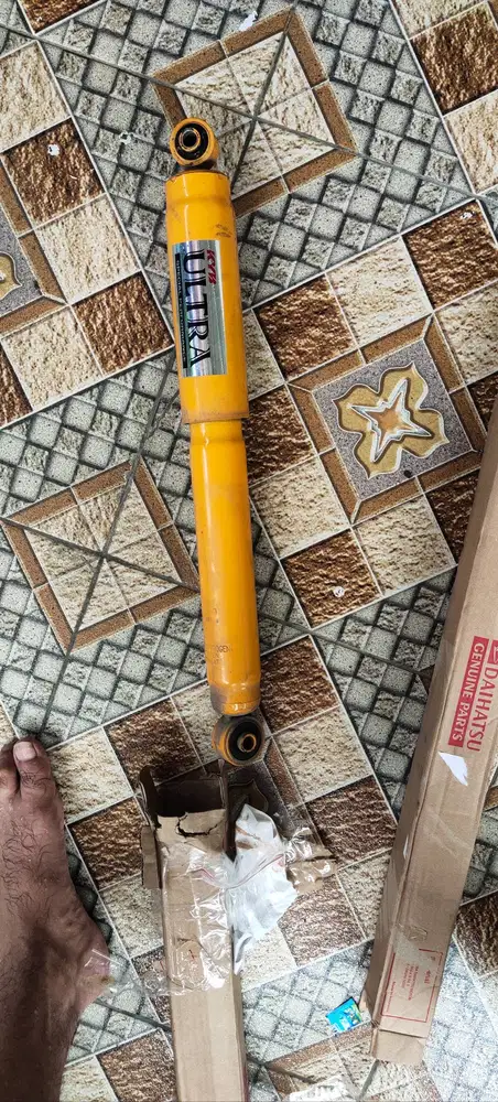 Shockbreaker Kayaba (KYB)