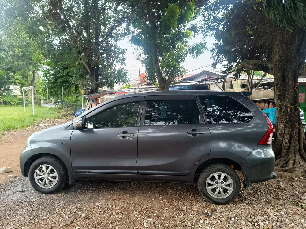 Toyota Avanza 2012 Bensin