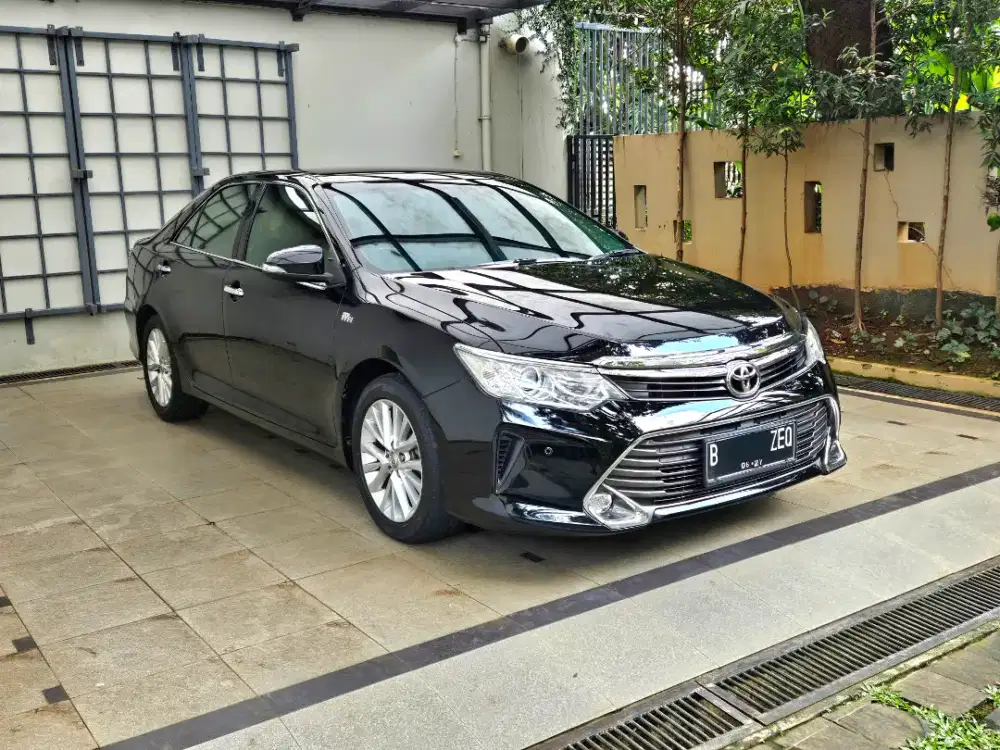 Toyota Camry 2.5 V AT (Full Original dan Service Record)