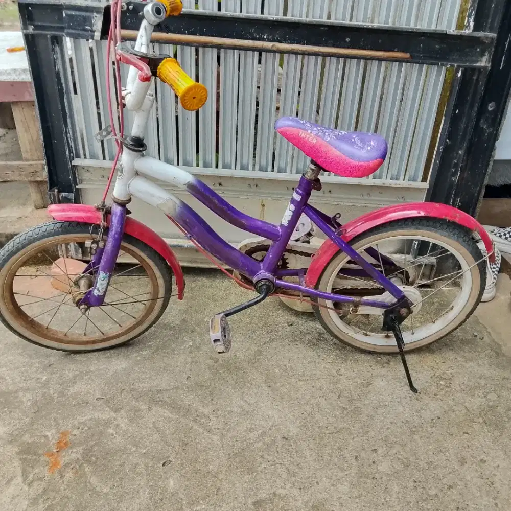 Sepeda anak perempuan 16inch,