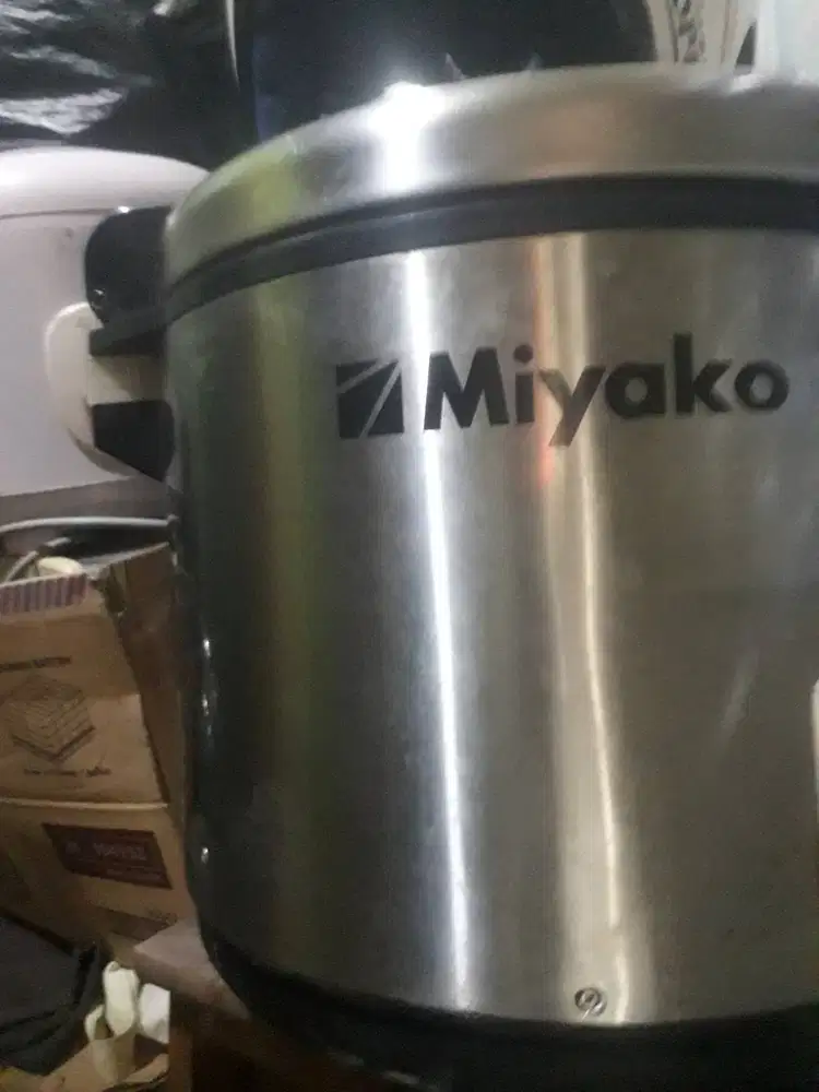 Rice cooker bekas jual cepat