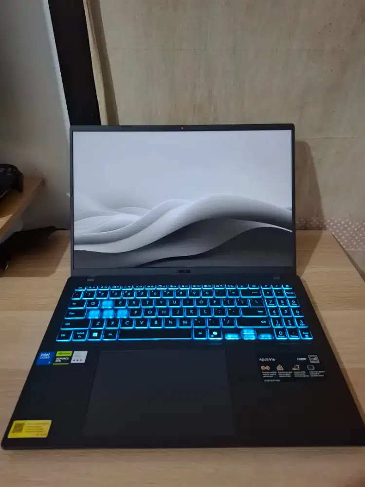 Laptop Asus Gaming V16 RTX 4050