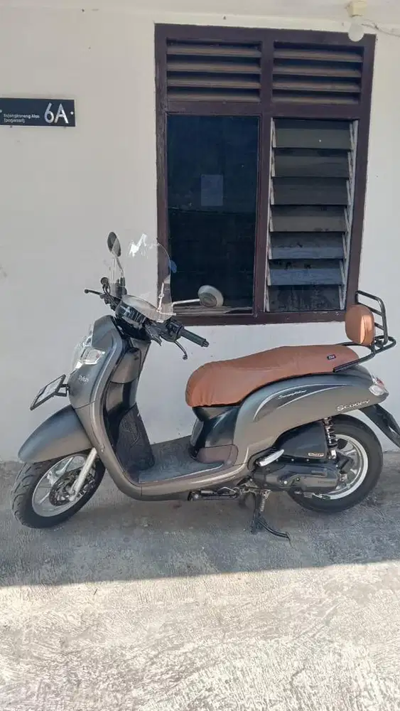 Scoopy stylish 2018