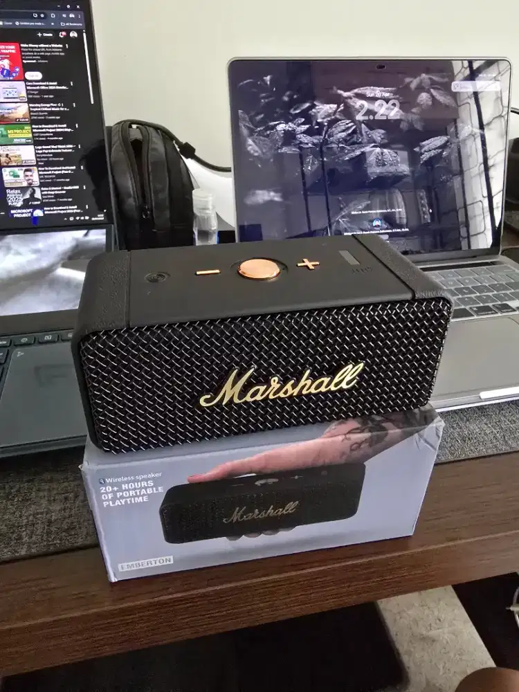 Marshall Emberton 2 mirror like new