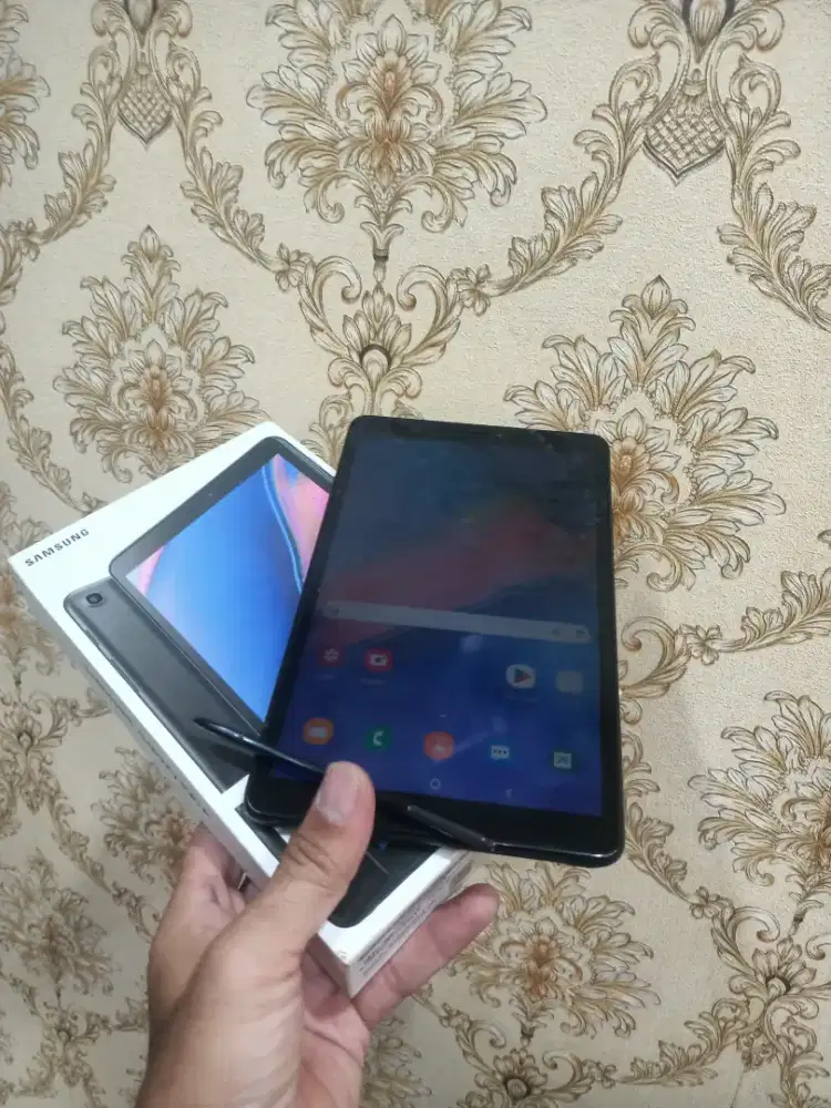 Samsung tab A with S pen ram 3/32 minus hrs pakai pena nyentuh nya lkp