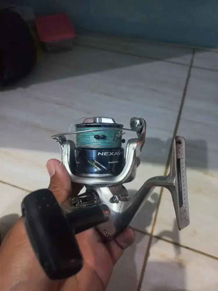 reel shimano nexave 3000 like new