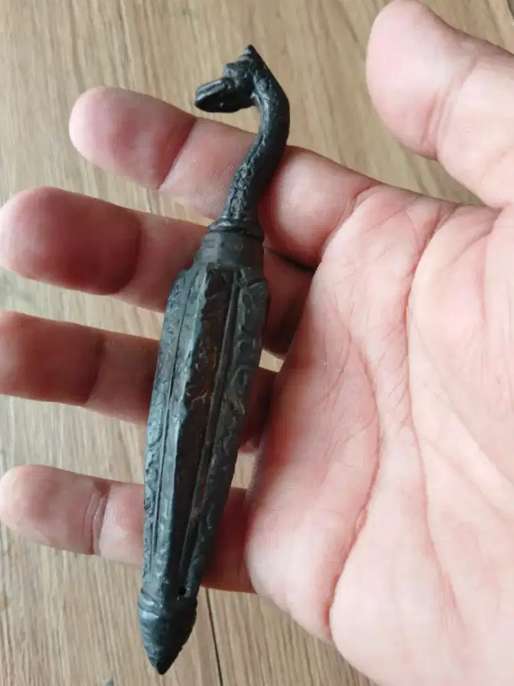 Pajangan antik kerajinan