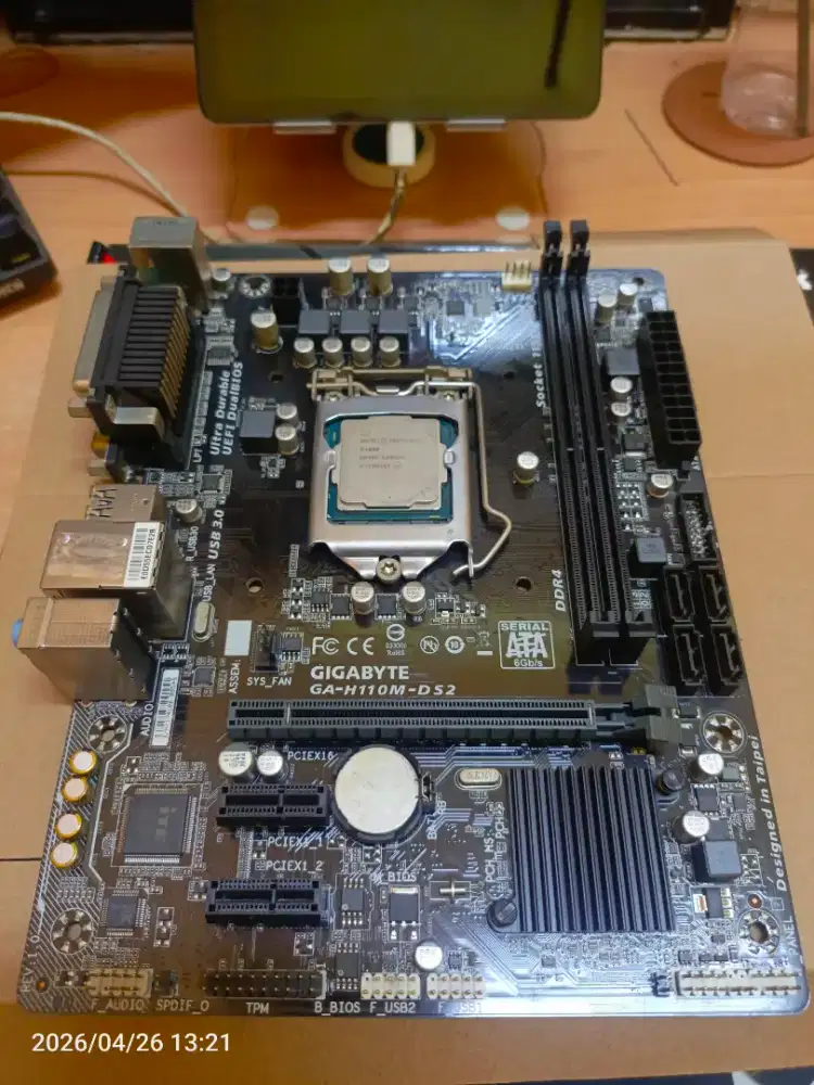 Mobo gigabyte H110+ proc G4600