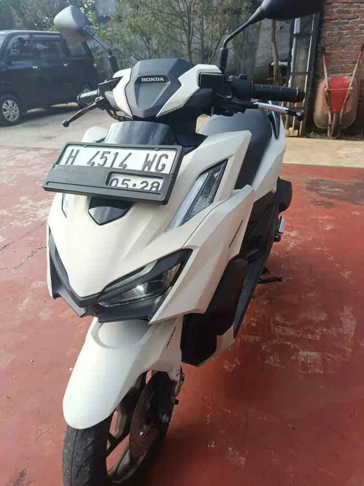 HONDA VARIO 160 ABS 2023 PUTIH LOKASI SEMARANG NEGO HALUS
