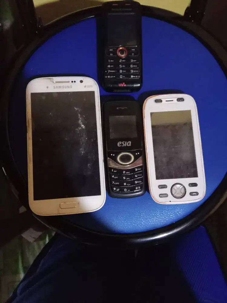 Jual hp jadul bekas merk samsung, nokia, sony ericson, esia, nexian