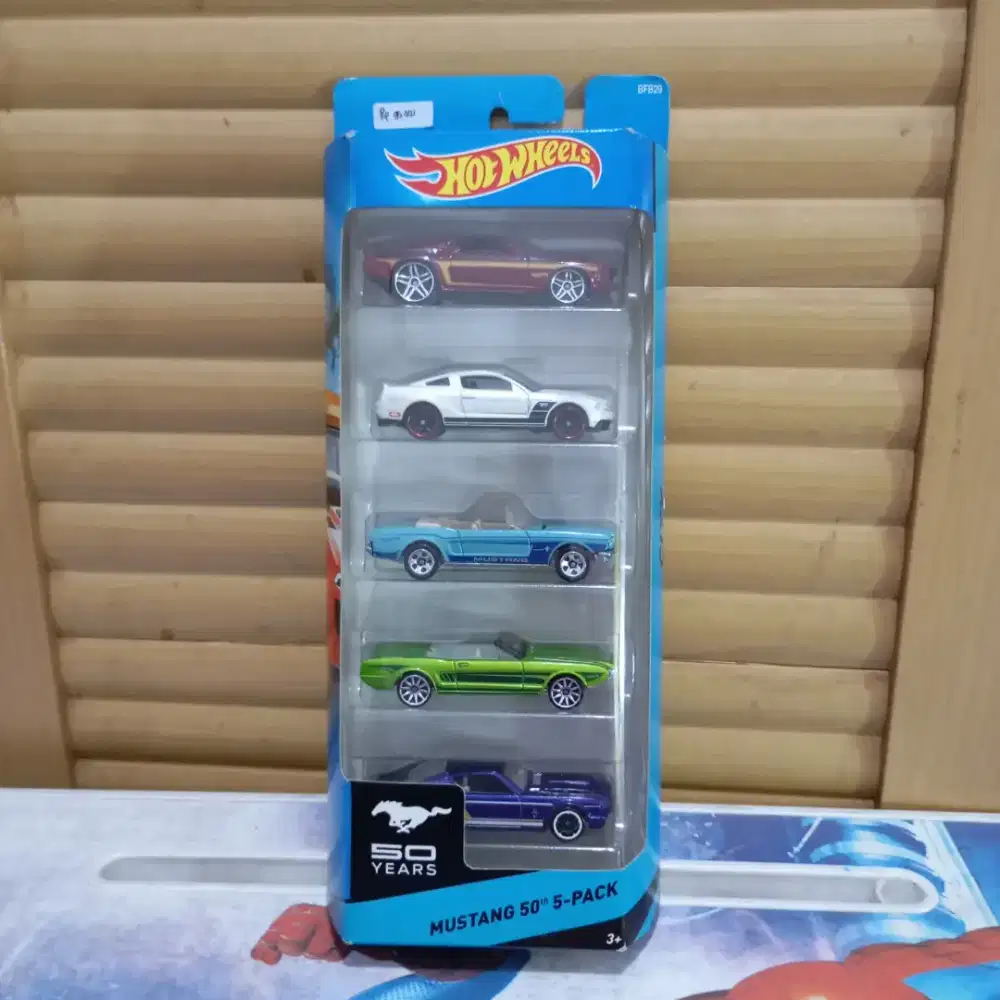 Hot Wheels Mustang 50 Years isi 5