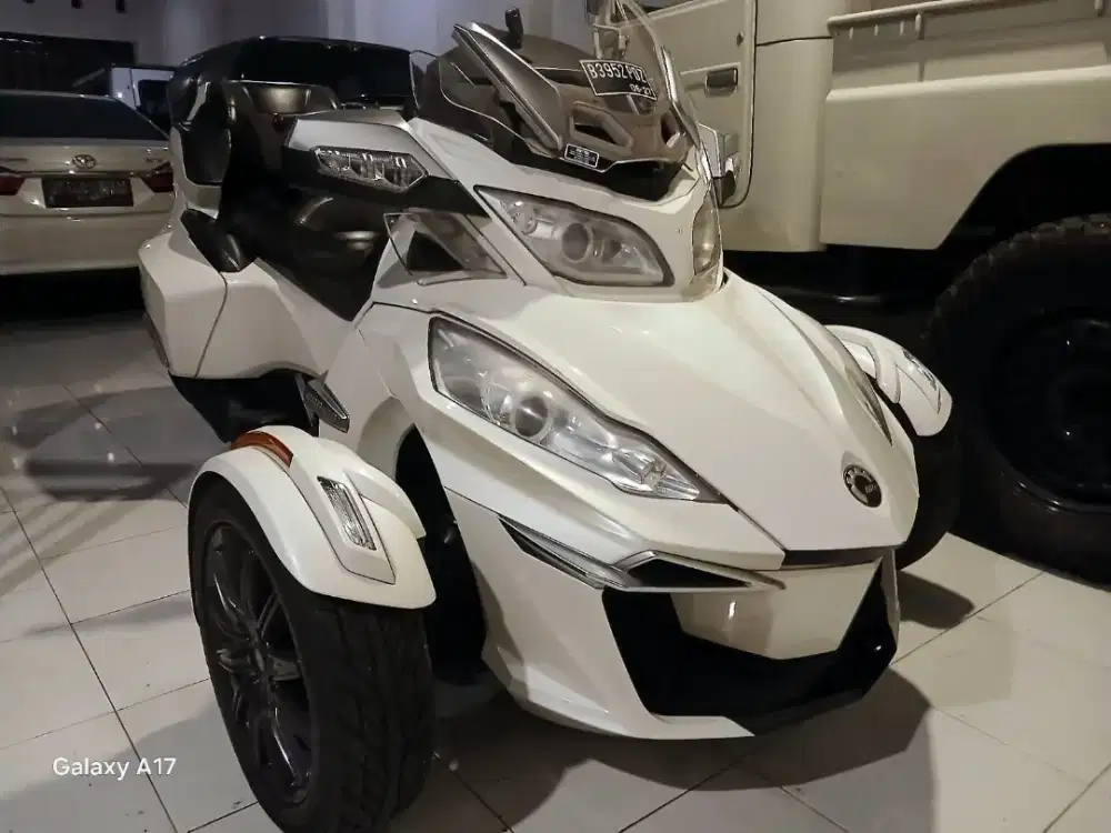 Di jual can am spyder RT 1000 cc full paper