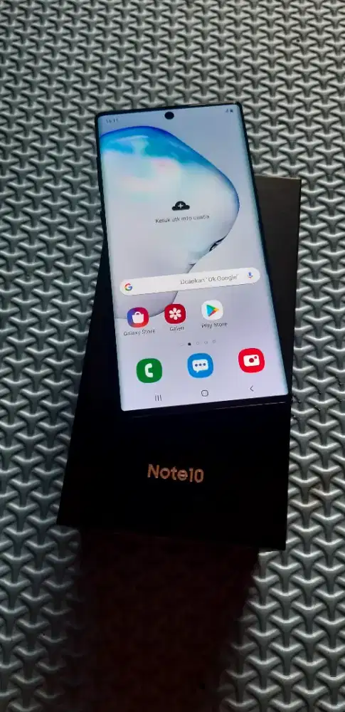 SAMSUNG galaxy note 10