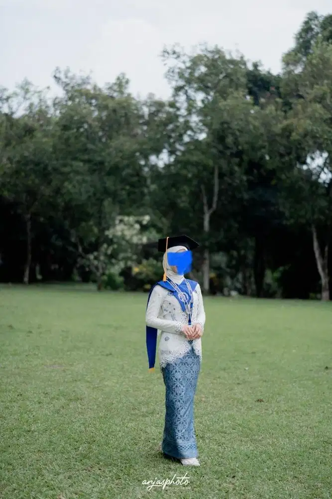 Preloved kebaya wisuda