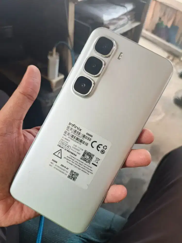 Jual cepat infinix hot 60 pro+ 8+8/256GB Lengkap ori,noken,siap pakai