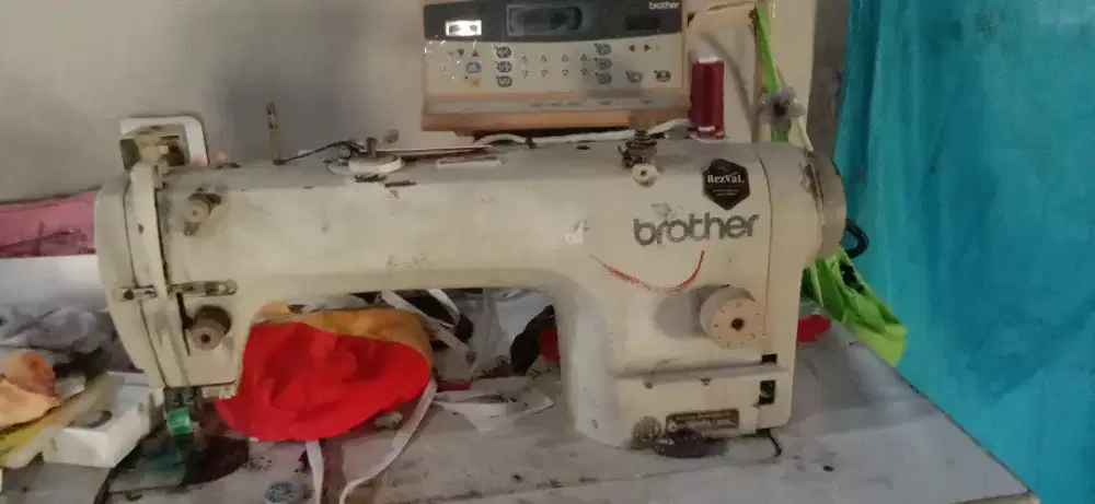 Mesin jahit bekas jarng pakai