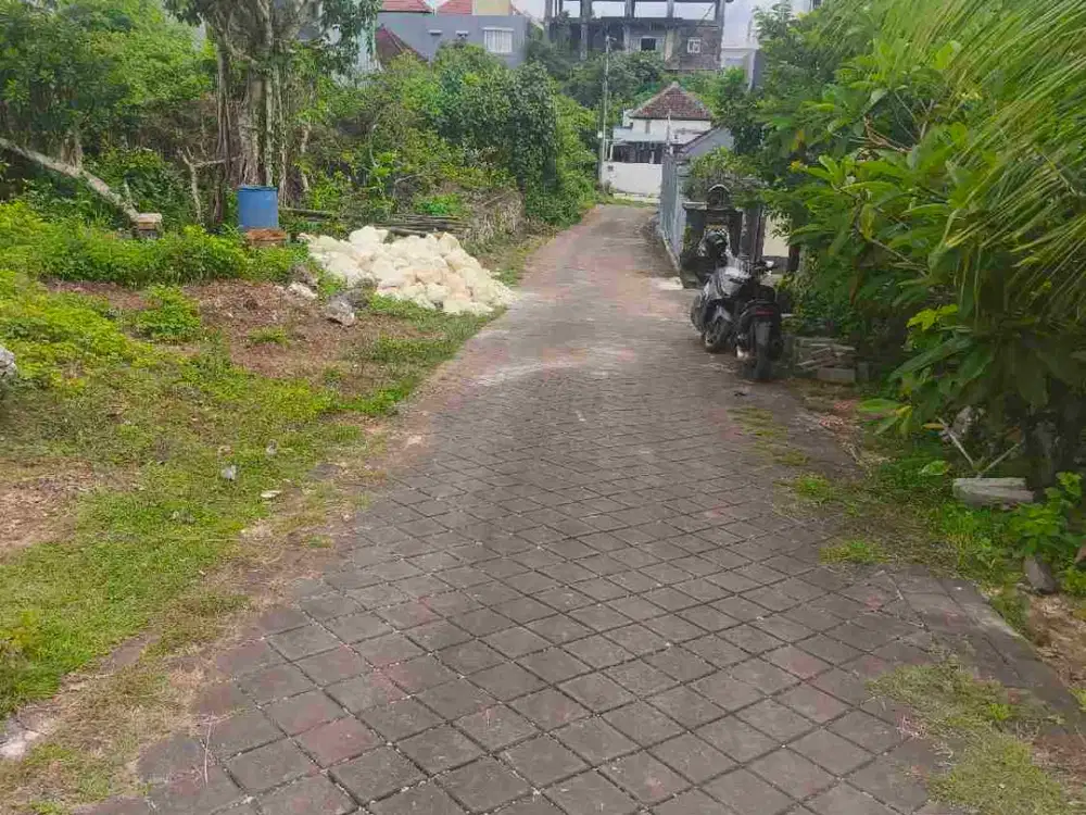 dijual tanah 5 are  harga 500 juta per are Kawasan GWK ungasan Kuta Selatan Badung Bali